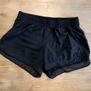Athleta mesh racer run short - black Lrg